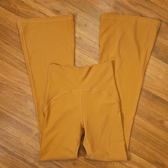 Old Navy Extra High Rise Flare Pants Size Small - Picture 1 of 6